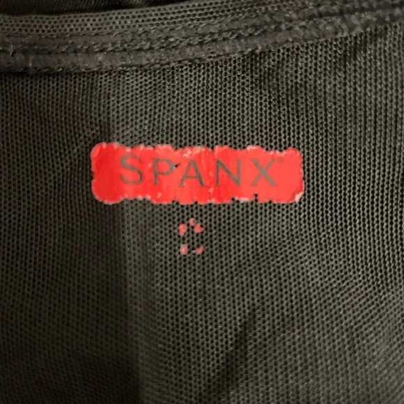 Spanx Streamlined Mesh Back Sleeveless Activewear Tank Top Black Women's Small - Picture 4 of 4